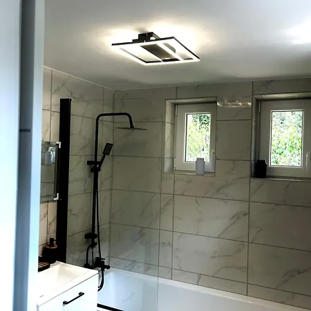 Feher Apartament Kovagoors