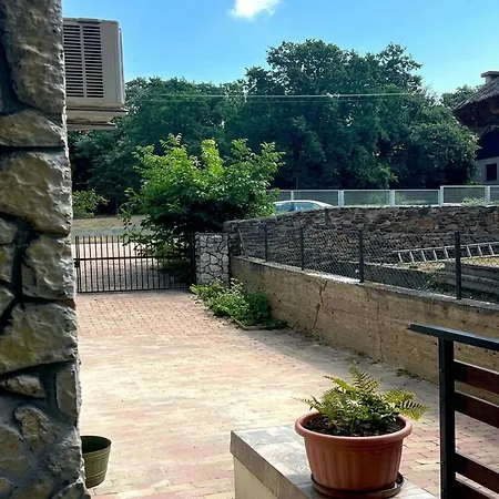 Feher Apartment